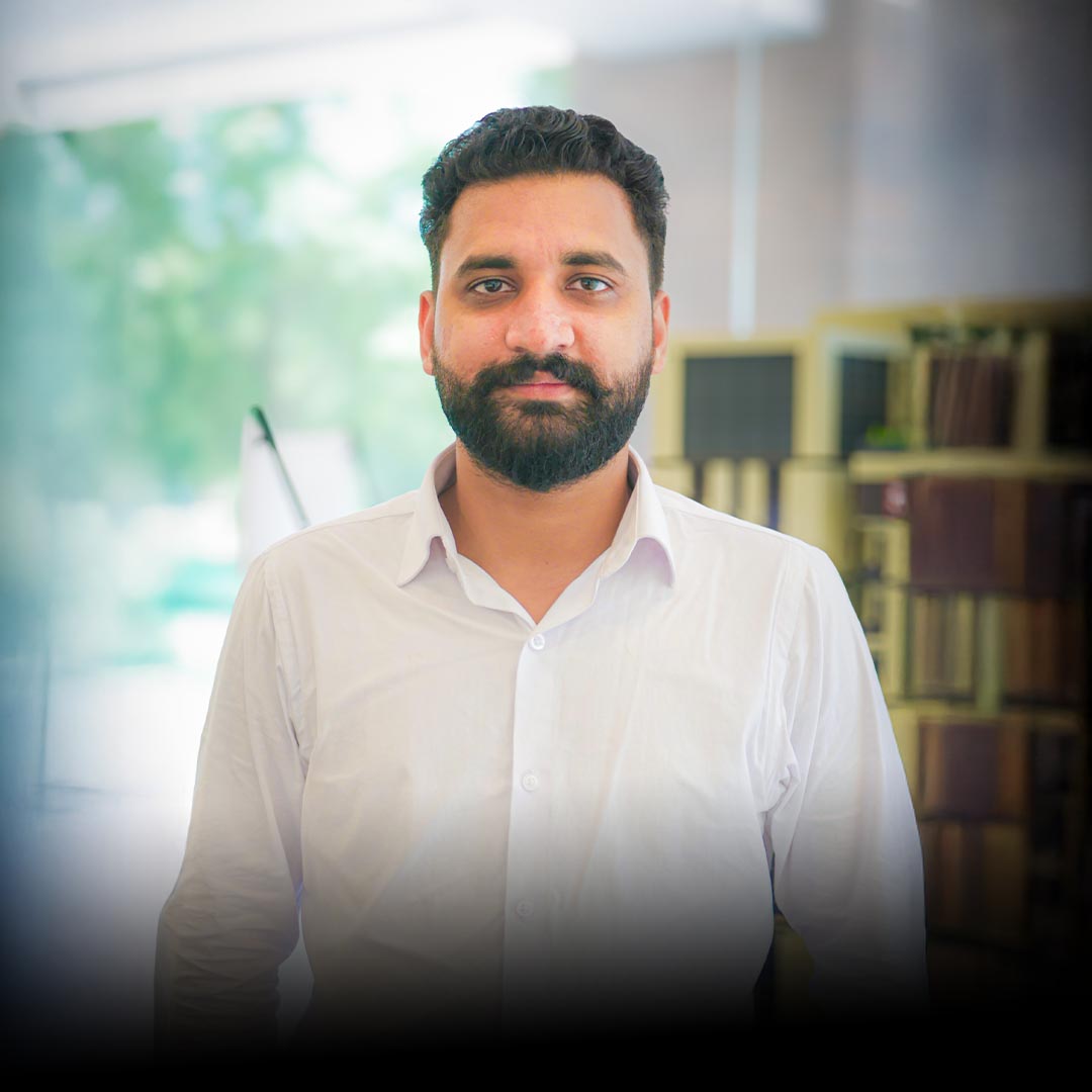 Ali Akmal - Sales Executive